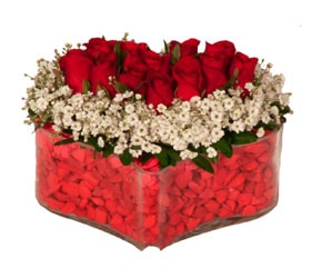 Ankara �ankaya �i�ek�i firma �r�n�m�z  Kalp i�inde g�l �i�ekleri Ankara �i�ek g�nder firmas� �ahane �r�n�m�z 