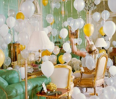 300 adet parti fiyonklu tavan u�an balonu