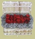 �zel bir tanzim isteyenler i�in   sand�kta s�ral� g�l �i�e�i Ankara �i�ek g�nder firmas� �ahane �r�n�m�z 